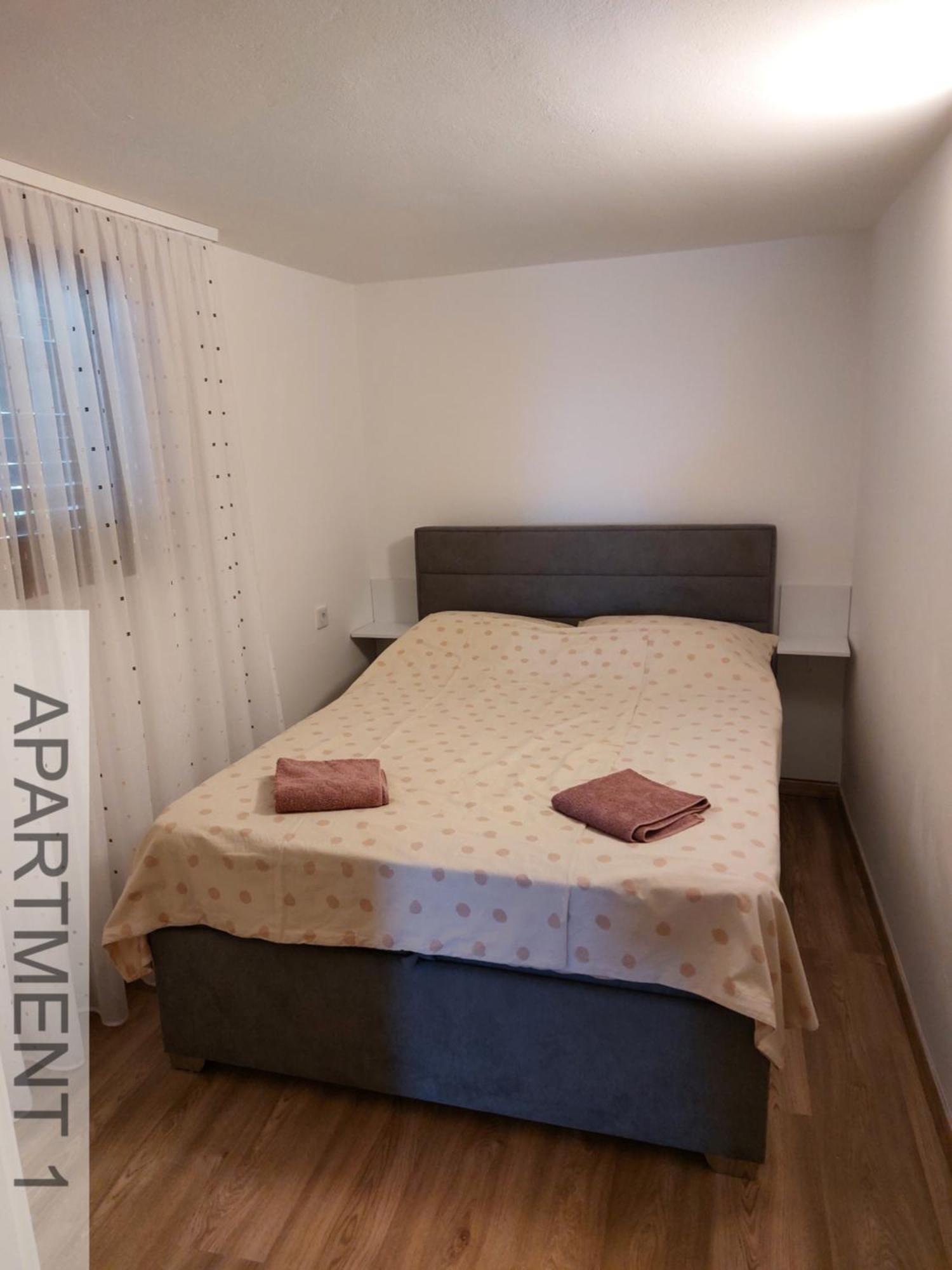 Apartmani Denis Stara Baška Exterior foto